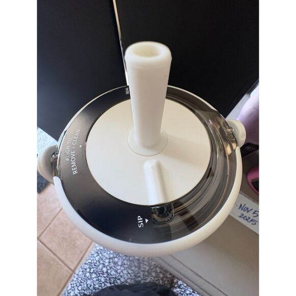 Brumate - 35oz Resa in Enchanted Rose Brand New - Picture 4 of 4